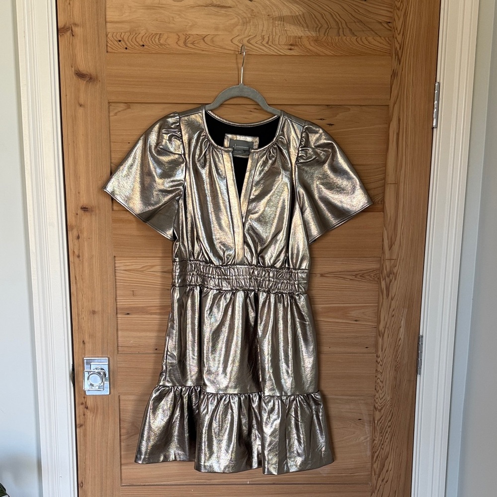 ✨ Metallic Gold Short-Sleeve Dress ✨